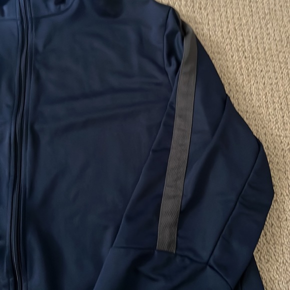 Men’s Nike Track Jacket! - Picture 3 of 6